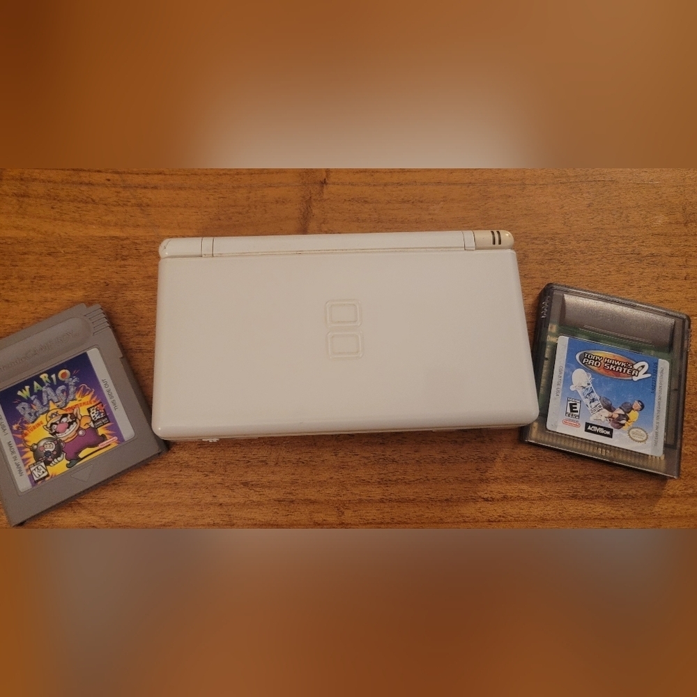 Nintendo DS Lite Console Handheld Tony Hawk 2 & Wario Blast W/ Charger